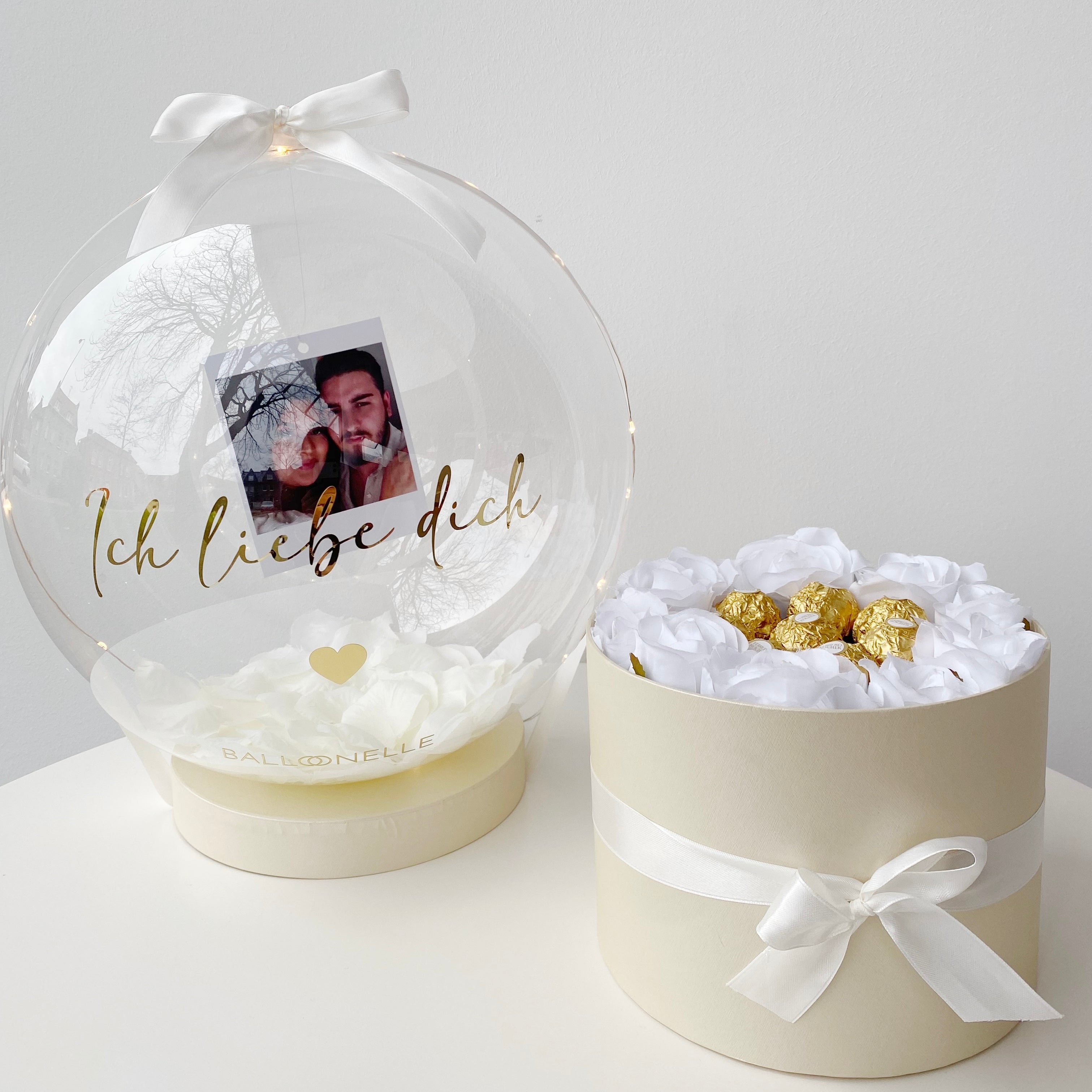 Personalisierte Ballon Rosenbox mit Foto Geschenk Beige-Weiss