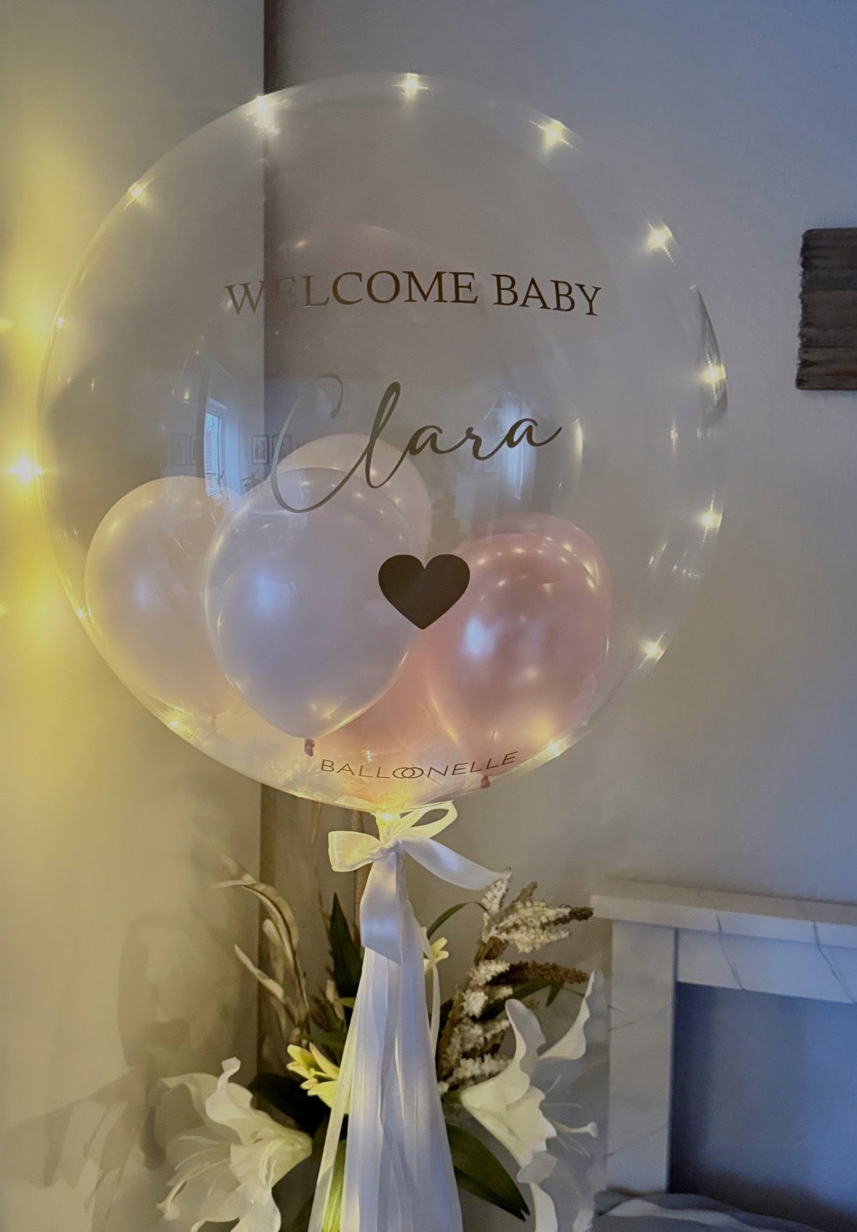 Personalisiertes Ballon-Set Welcome Baby Girl Pastel Pink mit Lichterkette (5-teilig) - heliumgefüllt