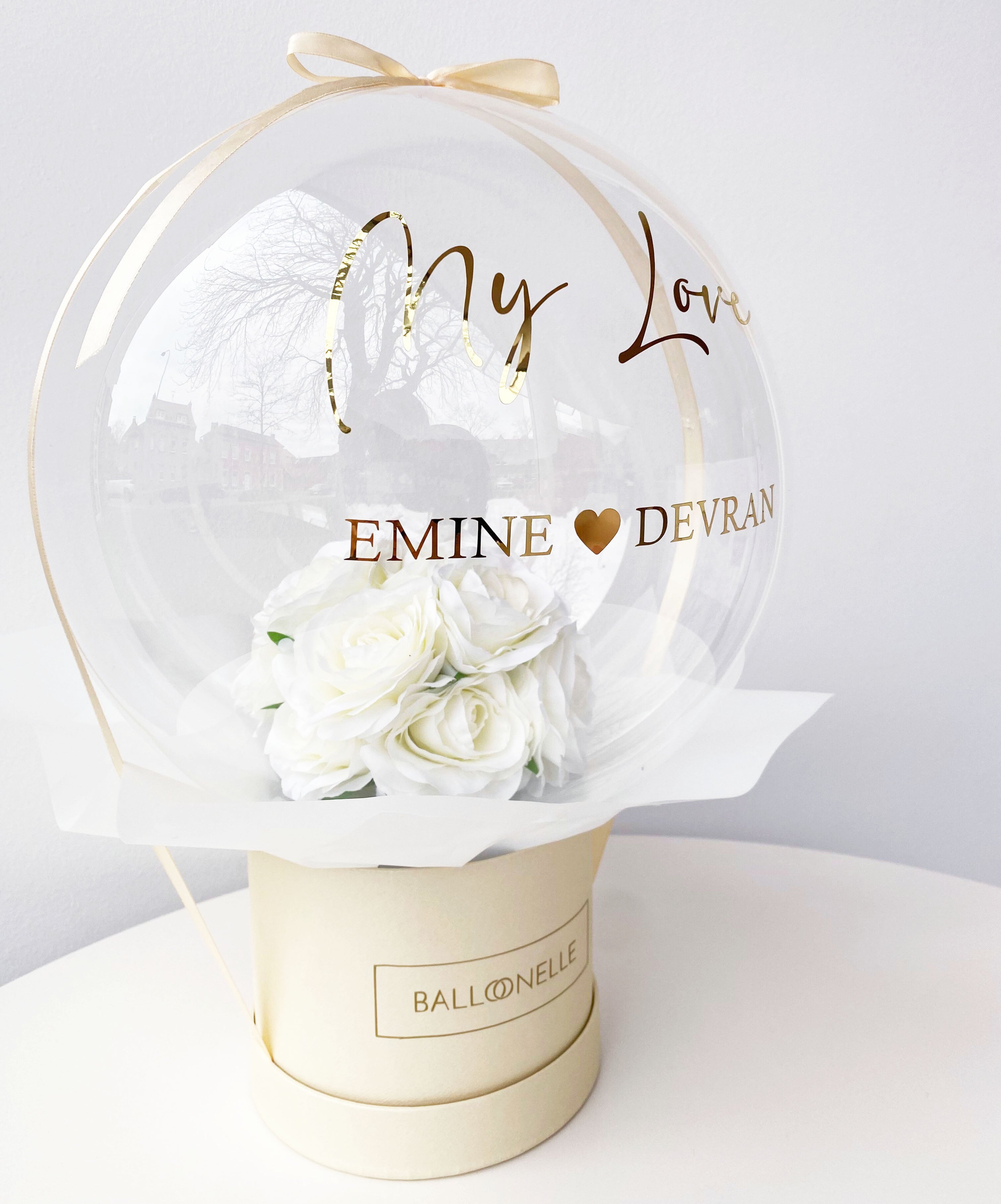Ballon Flowerbox Personalisiert Weisse Rosen