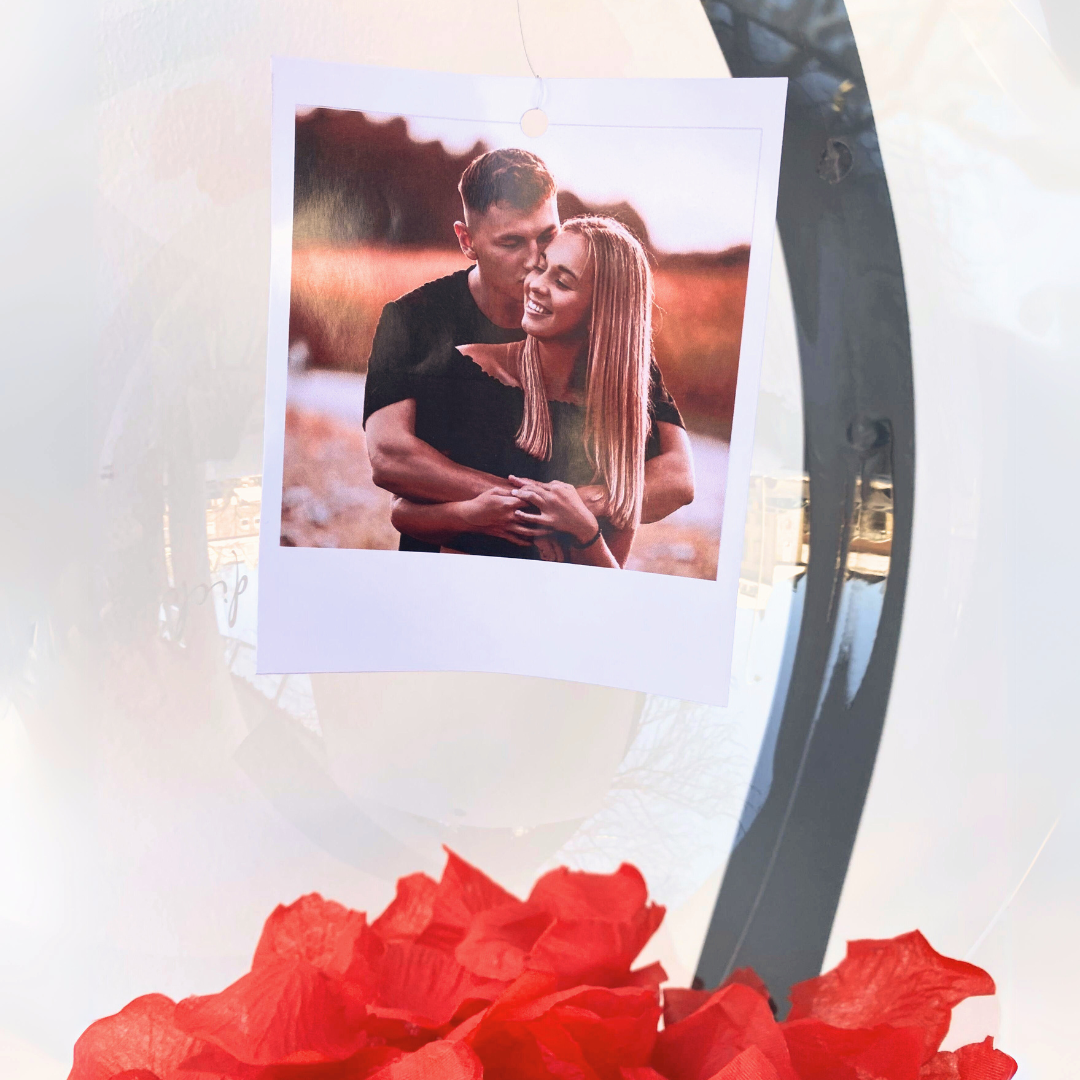 Personalisierte Ballon Rosenbox mit Foto + Herzballons Geschenkset Valentinstag