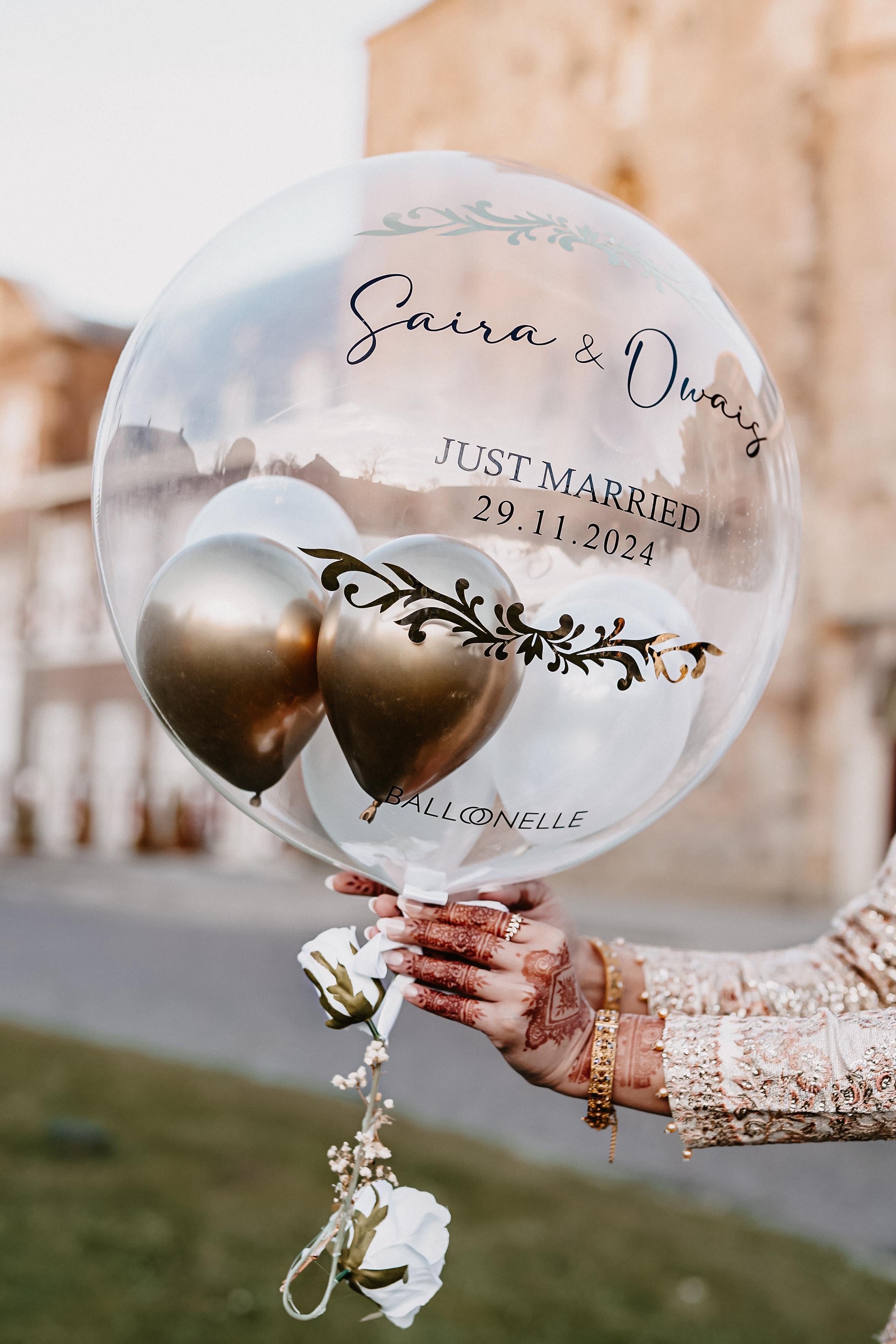 Wedding Designer Ballon mit Weissen Rosen & Schleierkraut