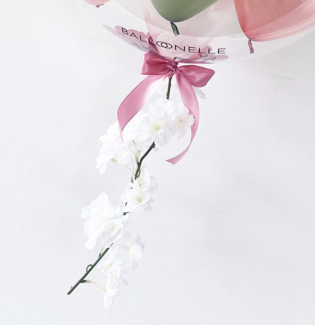 White Blossom Konfirmation Designer Ballon