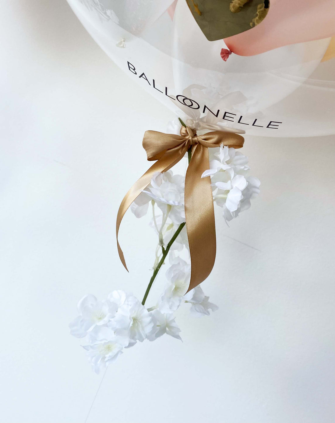Bride to Be White Blossom Designer Ballon (2 Stück)
