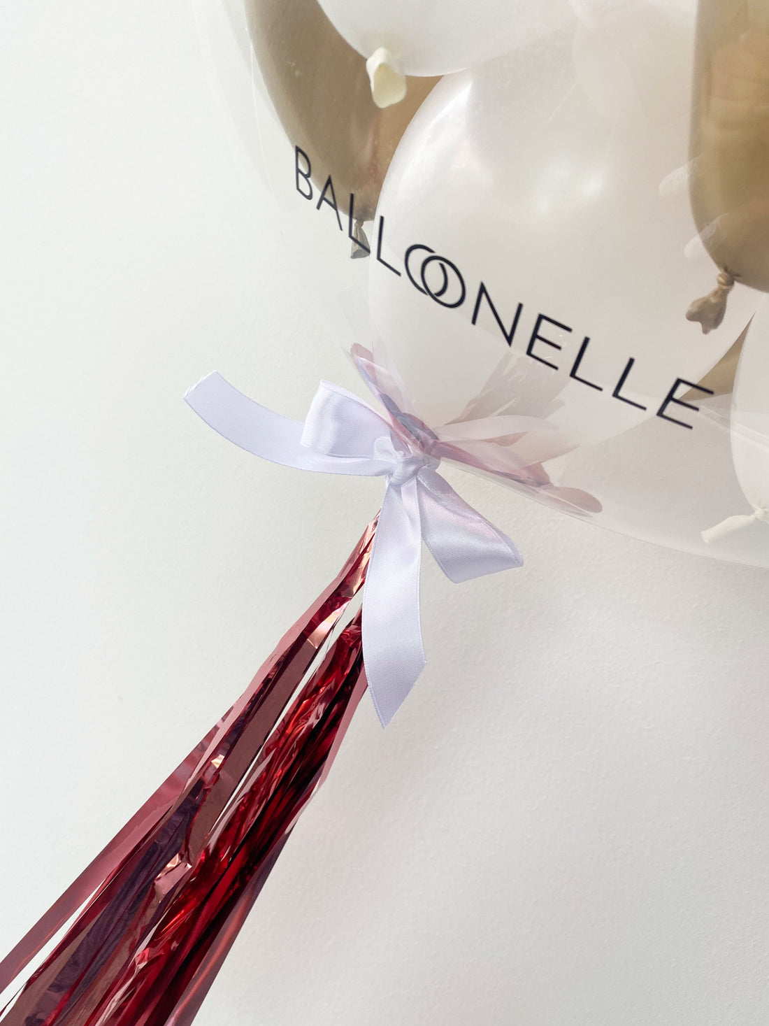 Schulkind Regenbogen Designer Ballon - BALLOONELLE