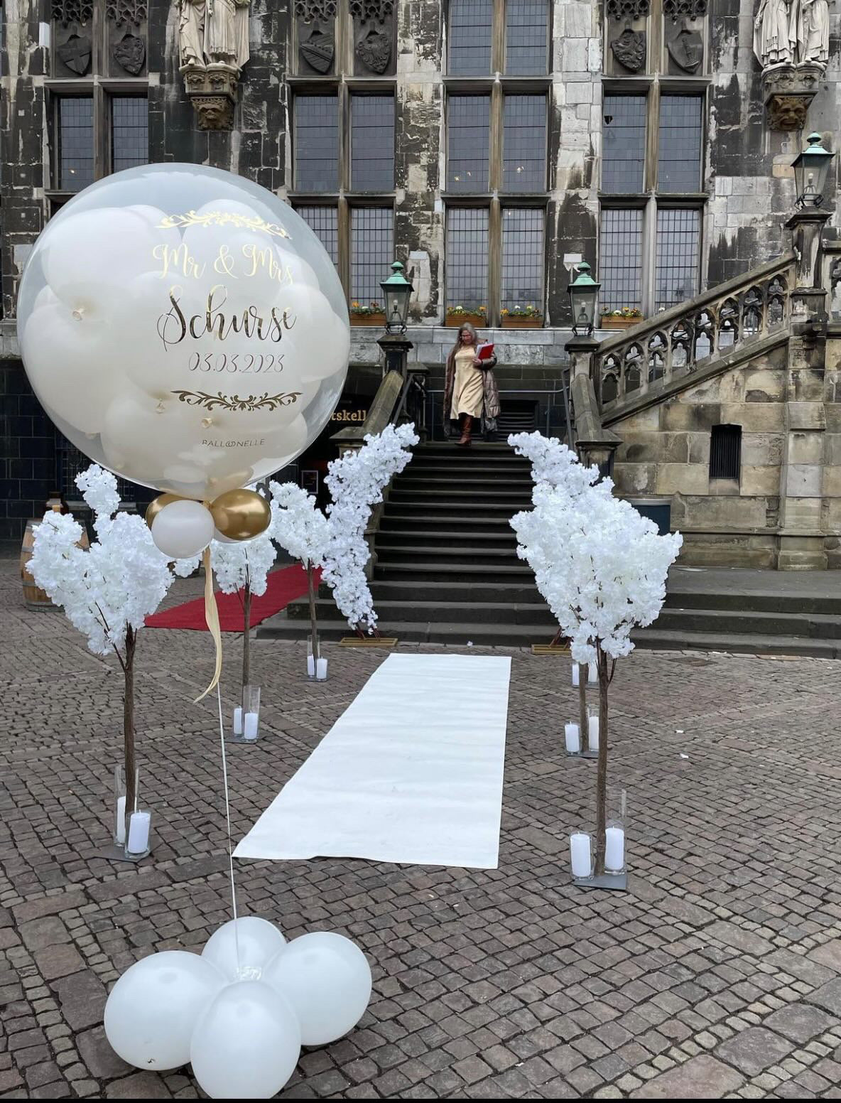 Standesamt Pop Up Ballon mit Herzballons gefüllt (personalisiert)