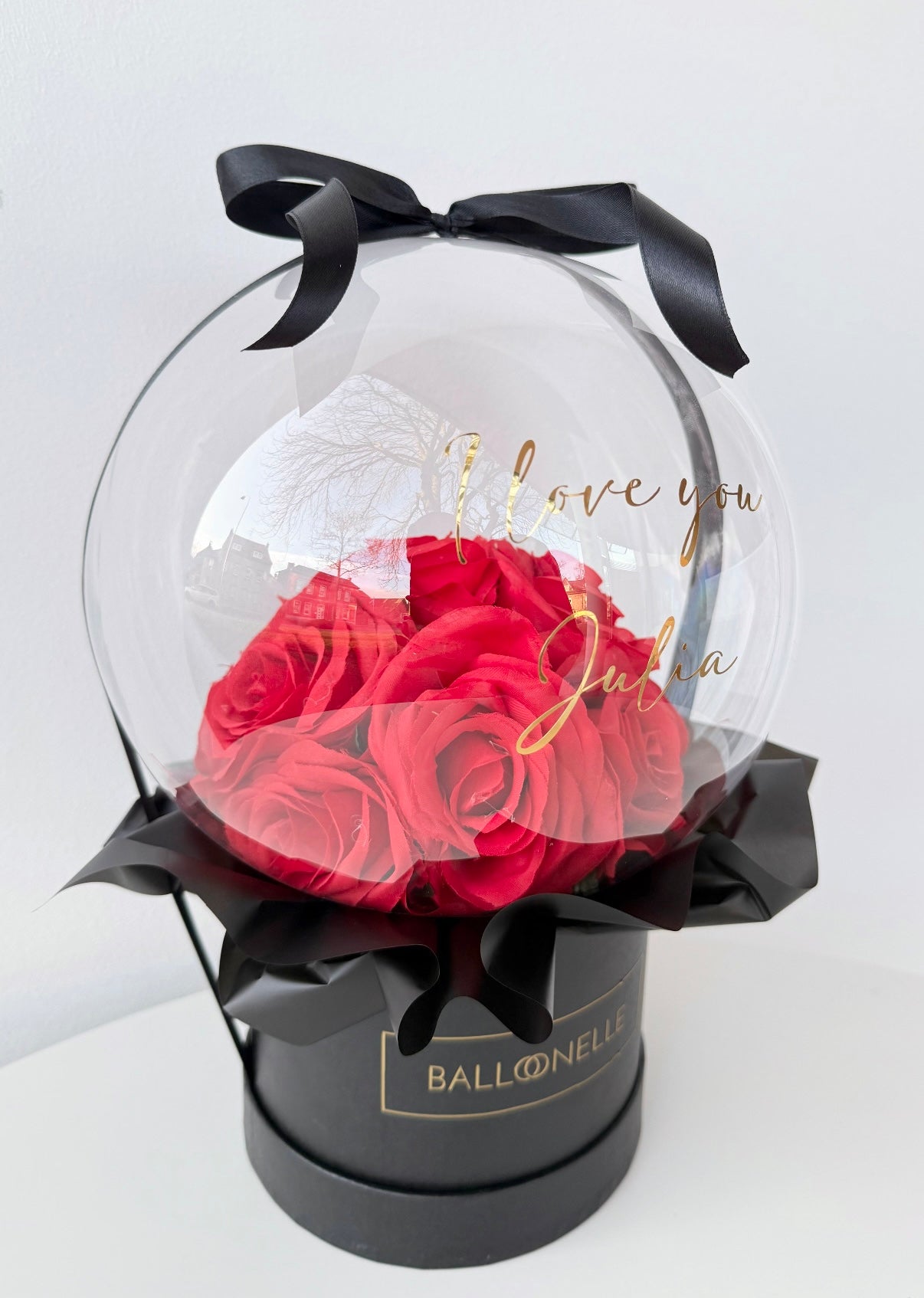 Valentinstag Flowerbox-Set Rote Rosen mit Herzballons - heliumgefüllt