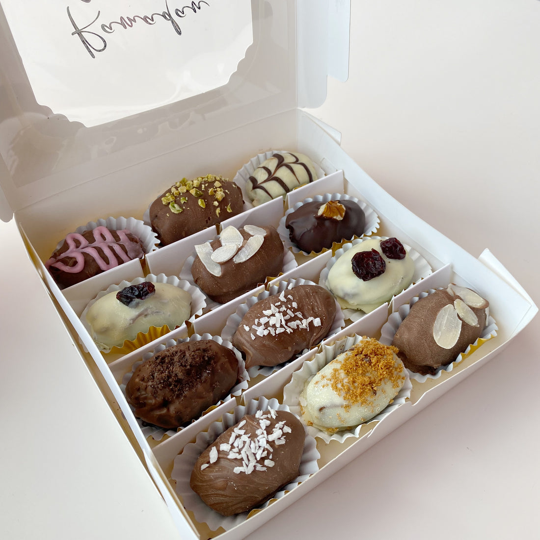 Dattelbox mit Schokoladen Medjool Dattel (12 Stück) Ramadan Eid Geschenk