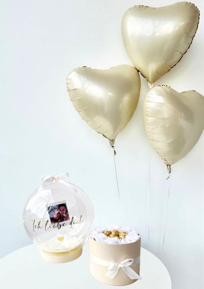 Personalisierte Ballon Rosenbox mit Foto + Herzballons Geschenkset Valentinstag
