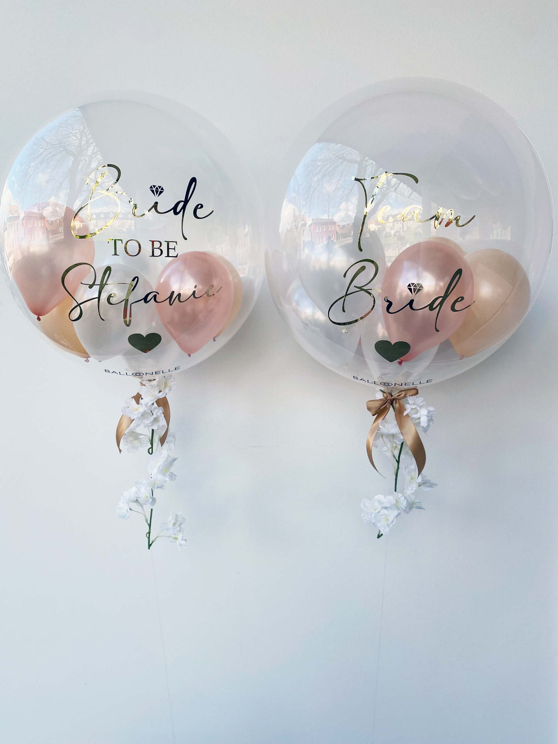 Bride to Be White Blossom Designer Ballon (2 Stück)